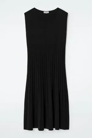 A-line linen-blend maxi dress