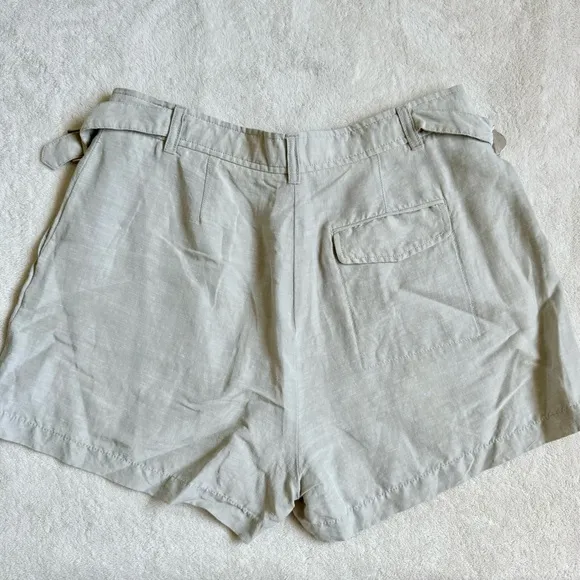 ATM Anthony Thomas Melillo Linen Rayon Twill shorts in Frost