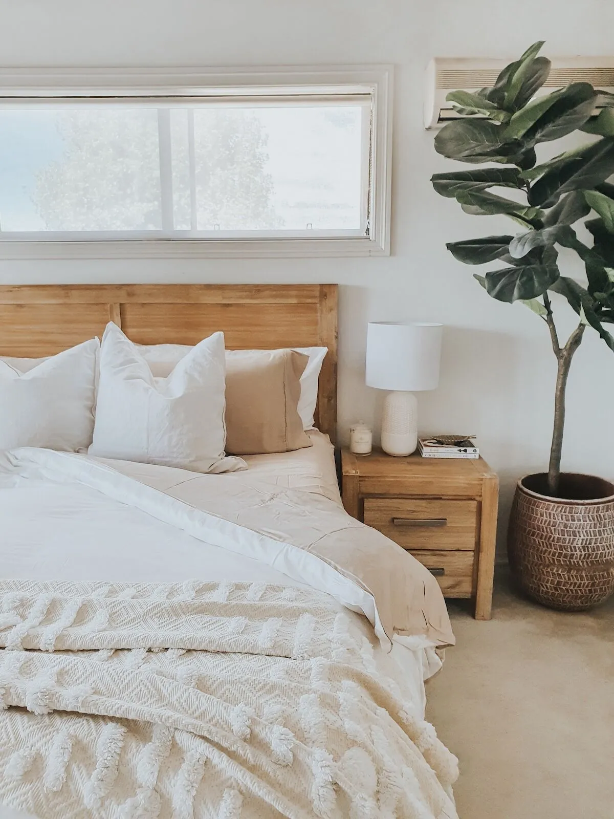 Bamboo Duvet Cover (Queen) - White/Macadamia
