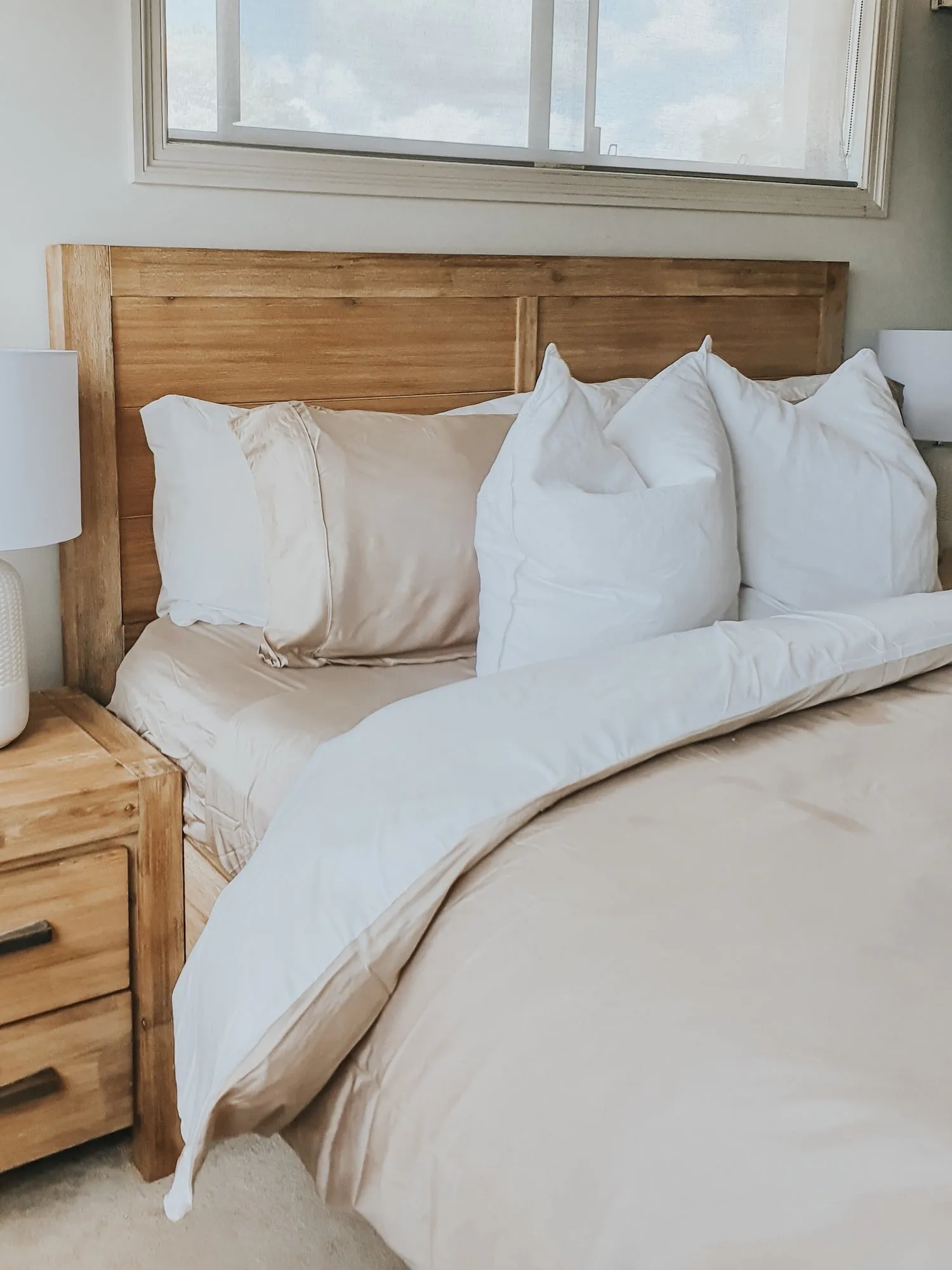 Bamboo Fitted Sheet (King) - Macadamia