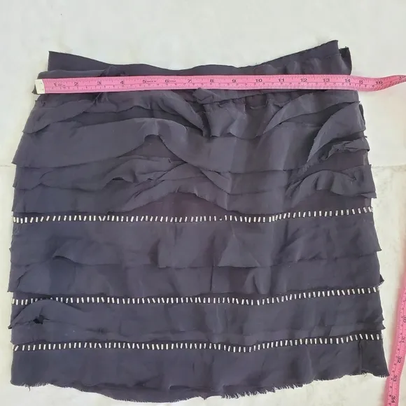 BCBGMaxazria 100% Silk skirt metal decoration XS
