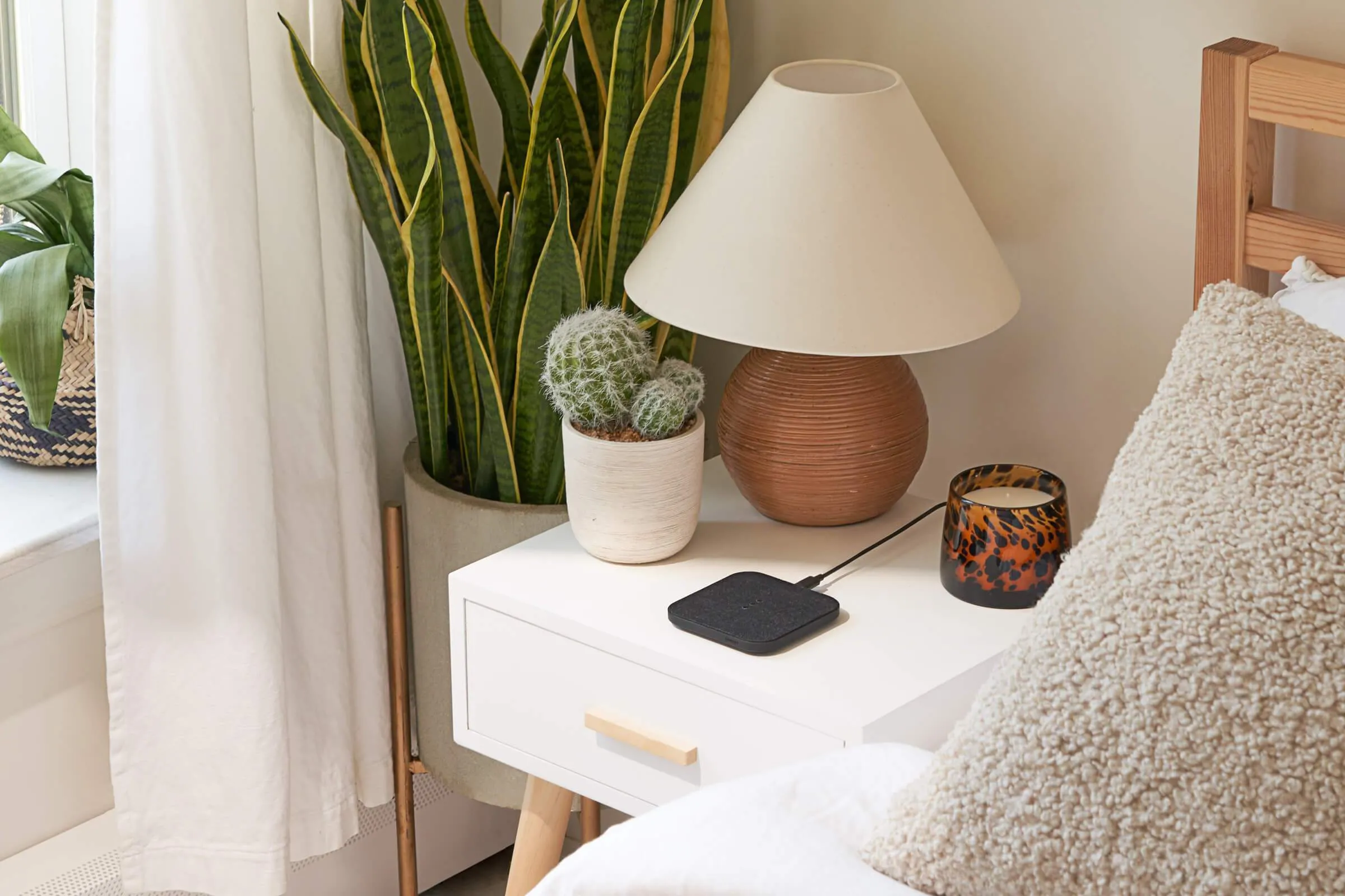 BELGIAN LINEN CATCH:1 WIRELESS CHARGER