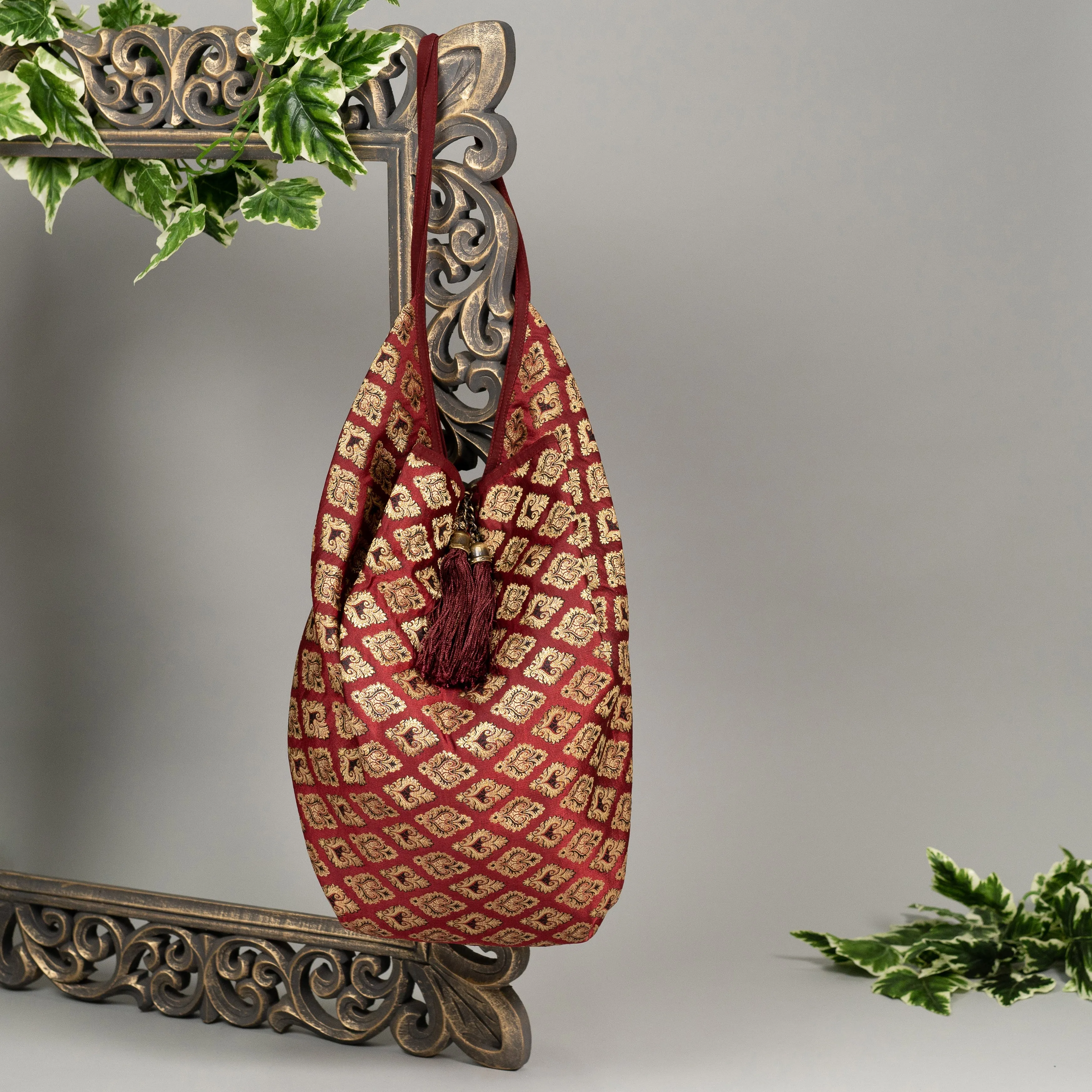 Bridal Red | Banaras Jhola