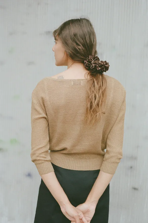CARNATION SCRUNCHIE, CACAO