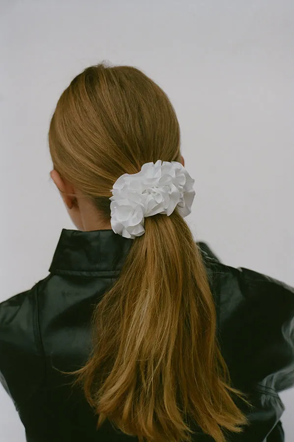 CARNATION SCRUNCHIE, WHITE