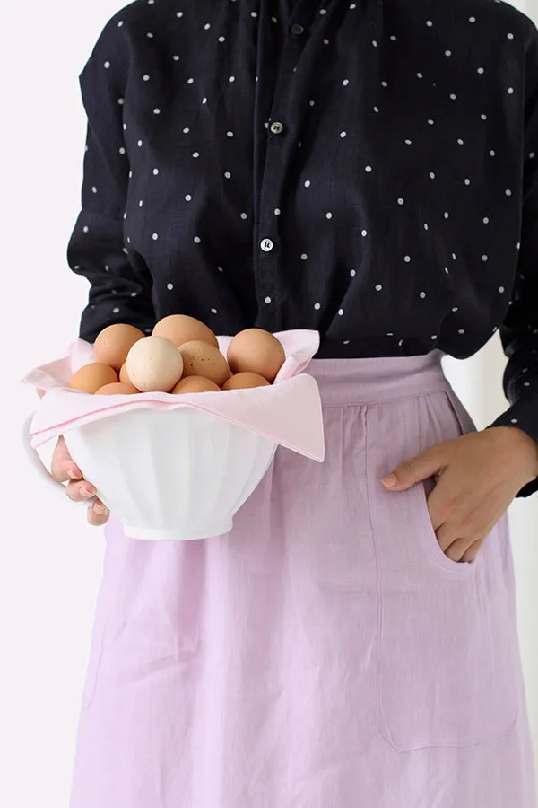 CHAMBER APRON IN LILAC LINEN