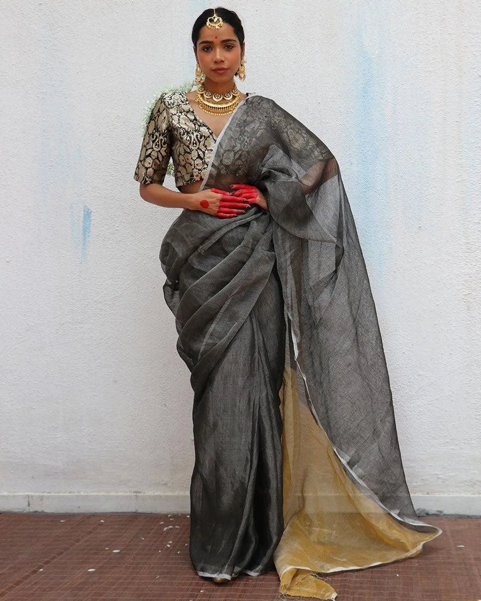 Charulata Handwoven Linen Zari Saree