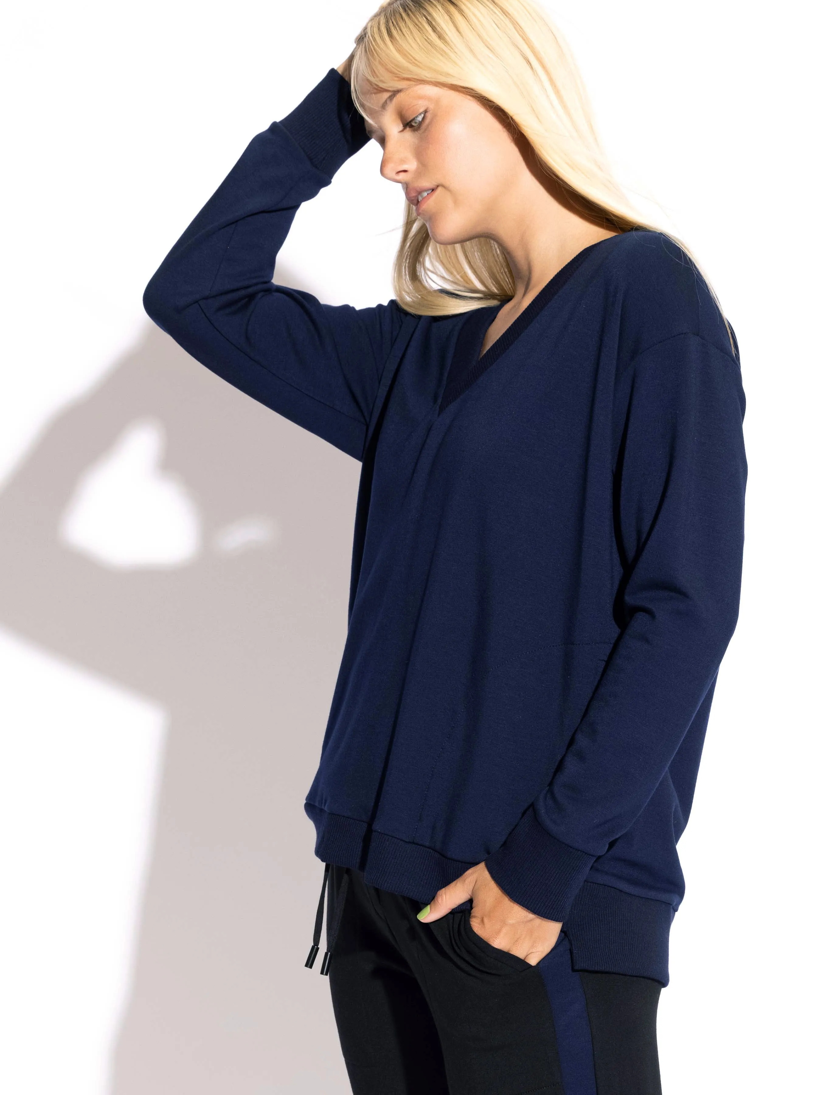 Deena V-Neck long Sleeve Top