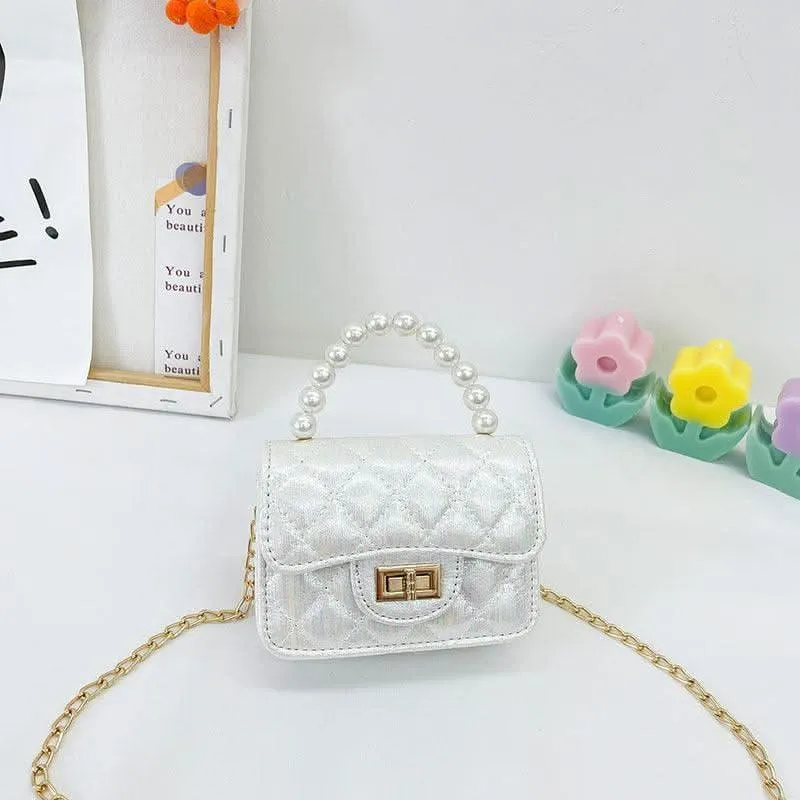 Dreamy Pearl Handbag