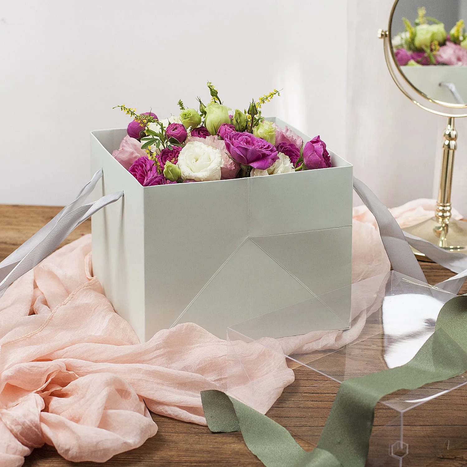 Flower Box/Bag with handle and Clear cover