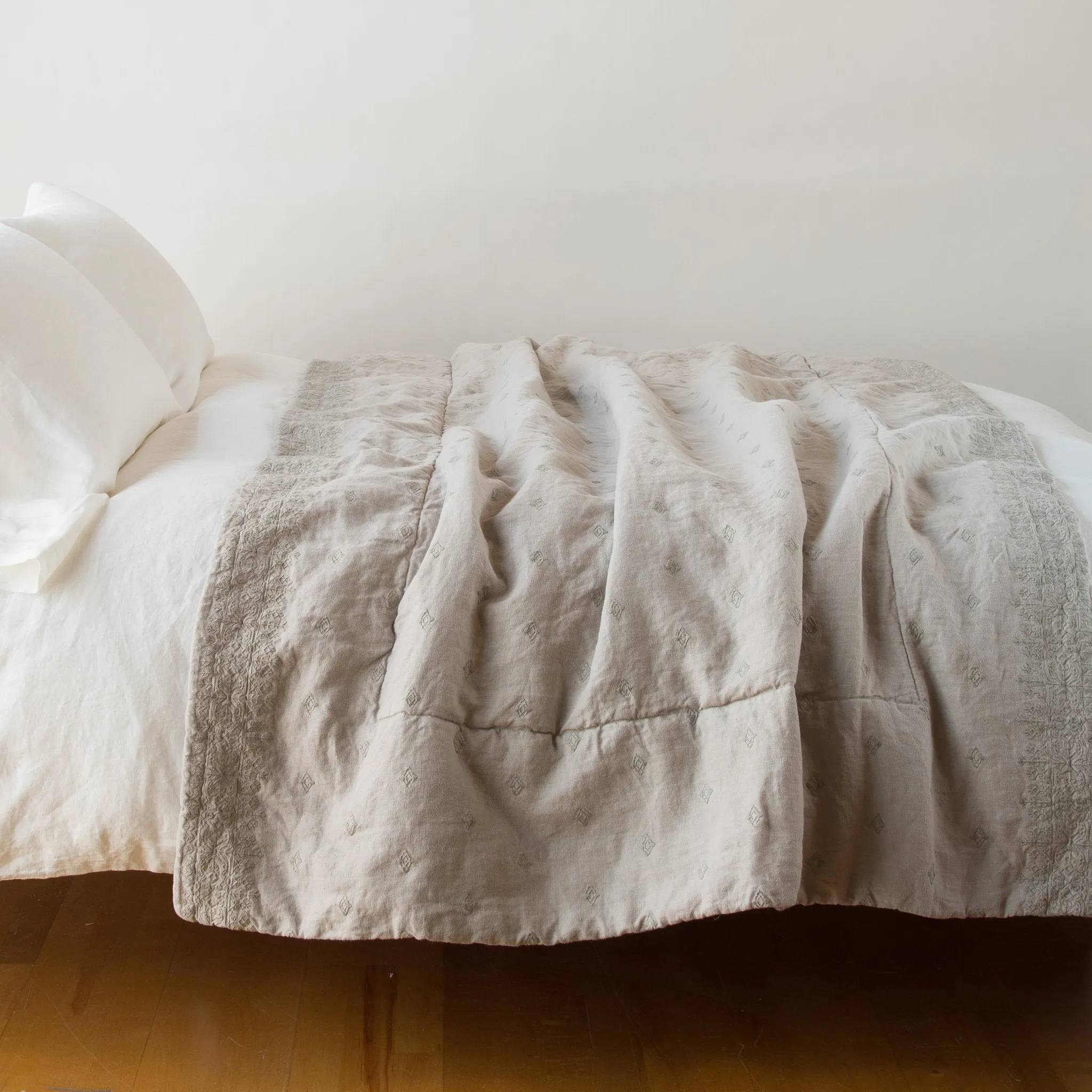 Ines Bed End