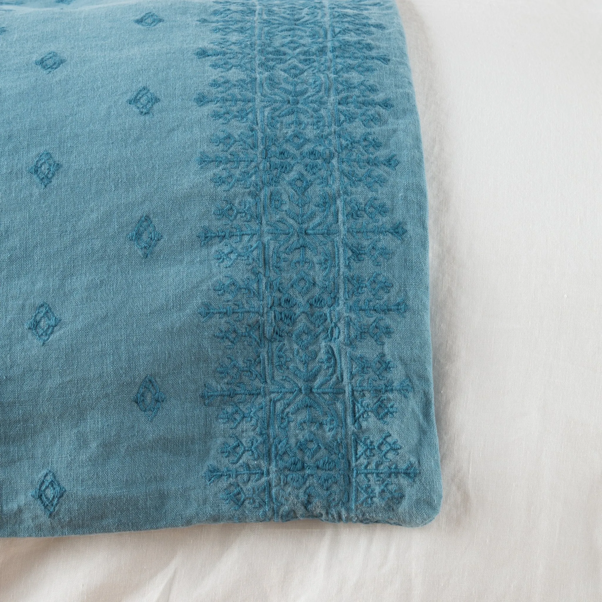 Ines Bed End