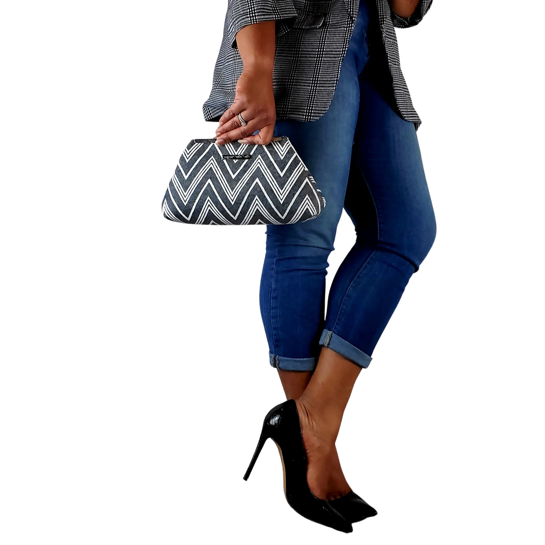 Jazz Clasp- Grey & White Chevron Clutch