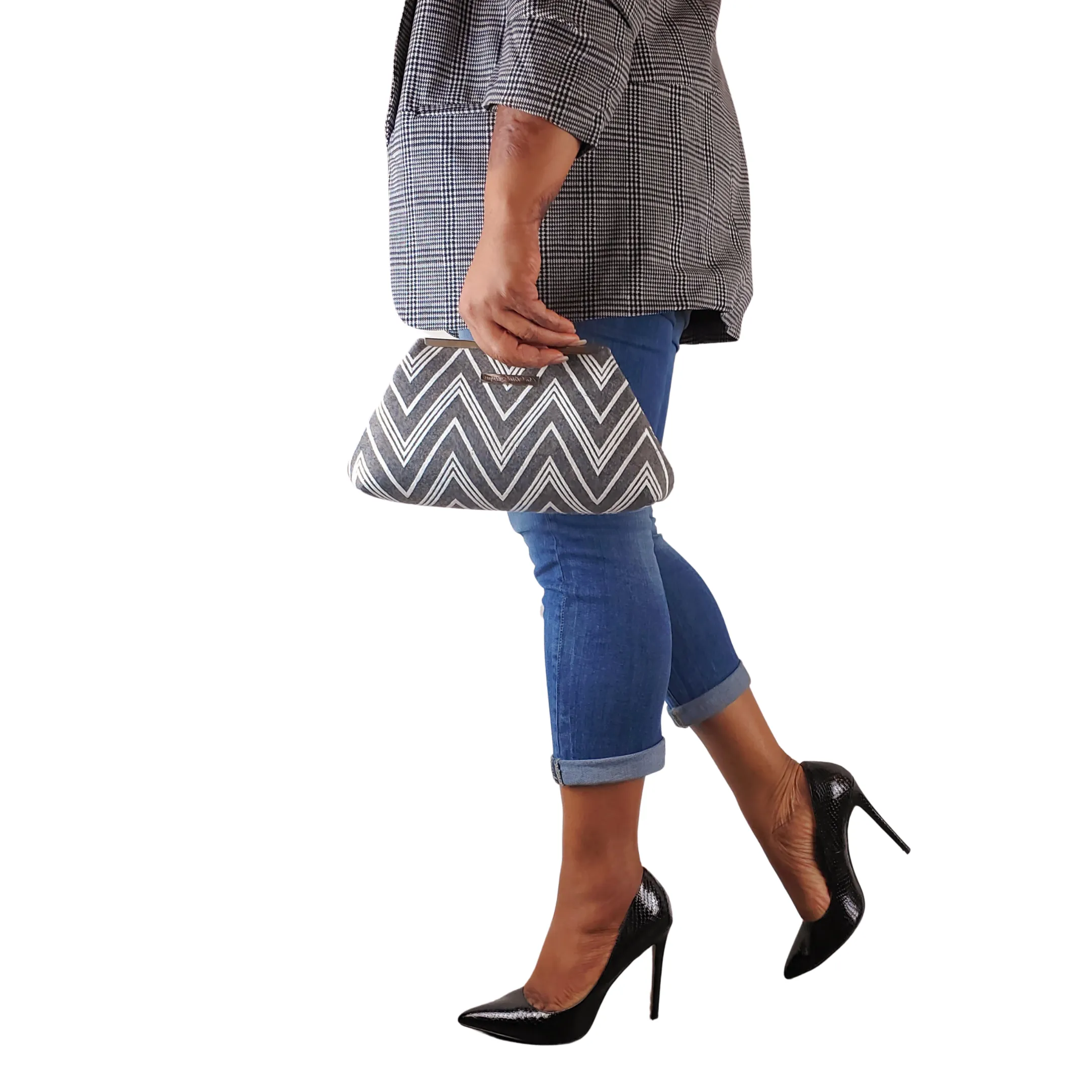 Jazz Clasp- Grey & White Chevron Clutch