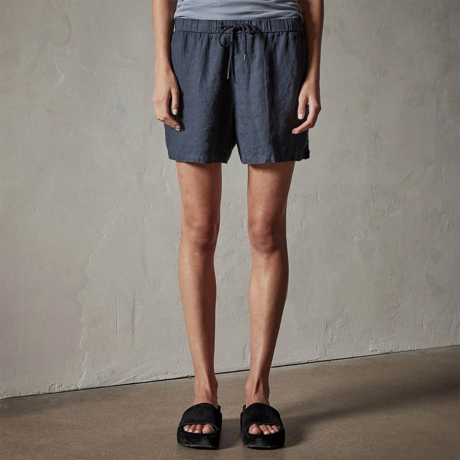 Lightweight Linen Short - Blue Oil