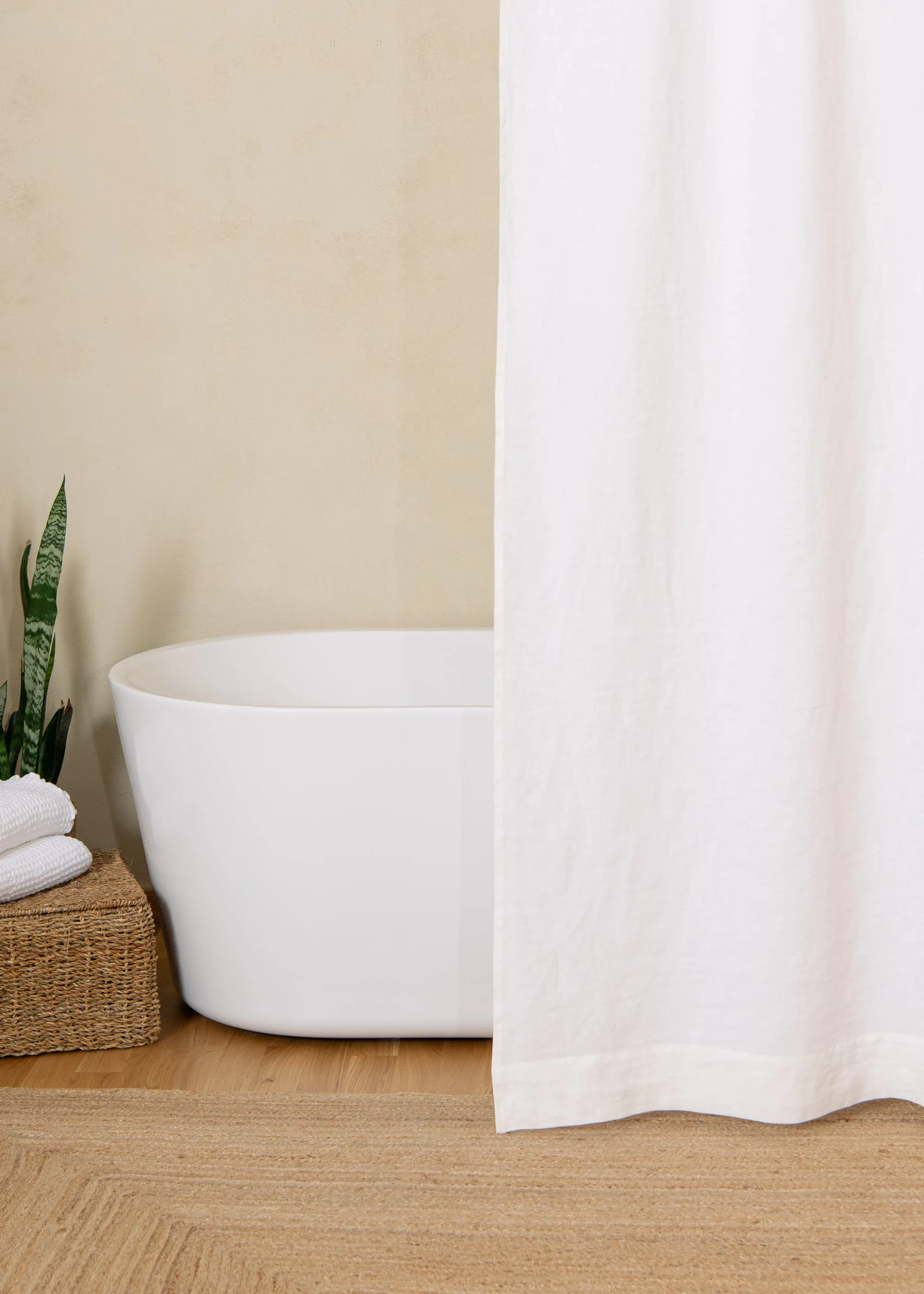 Linen shower curtain in White