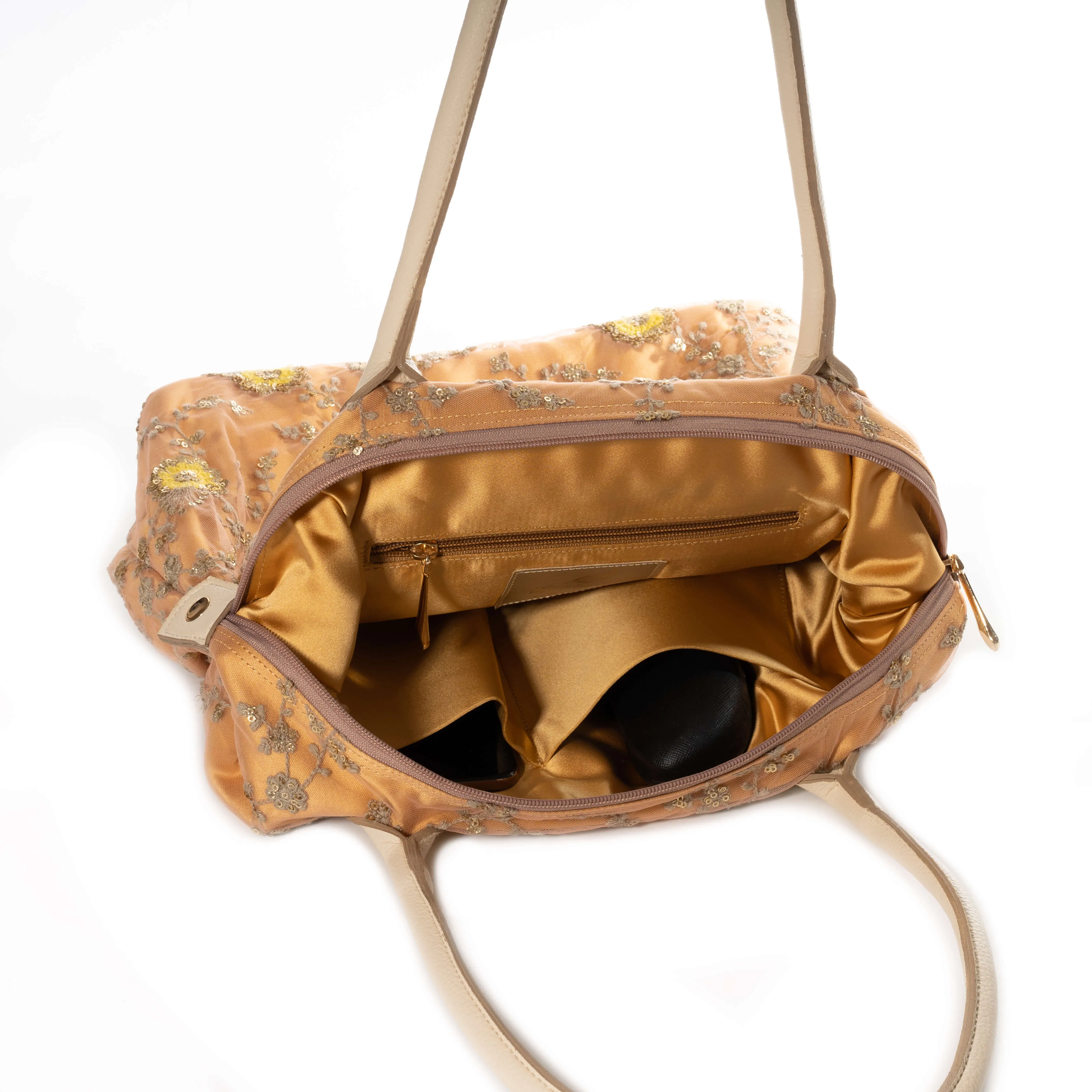 Mango Haven | Lace Bag