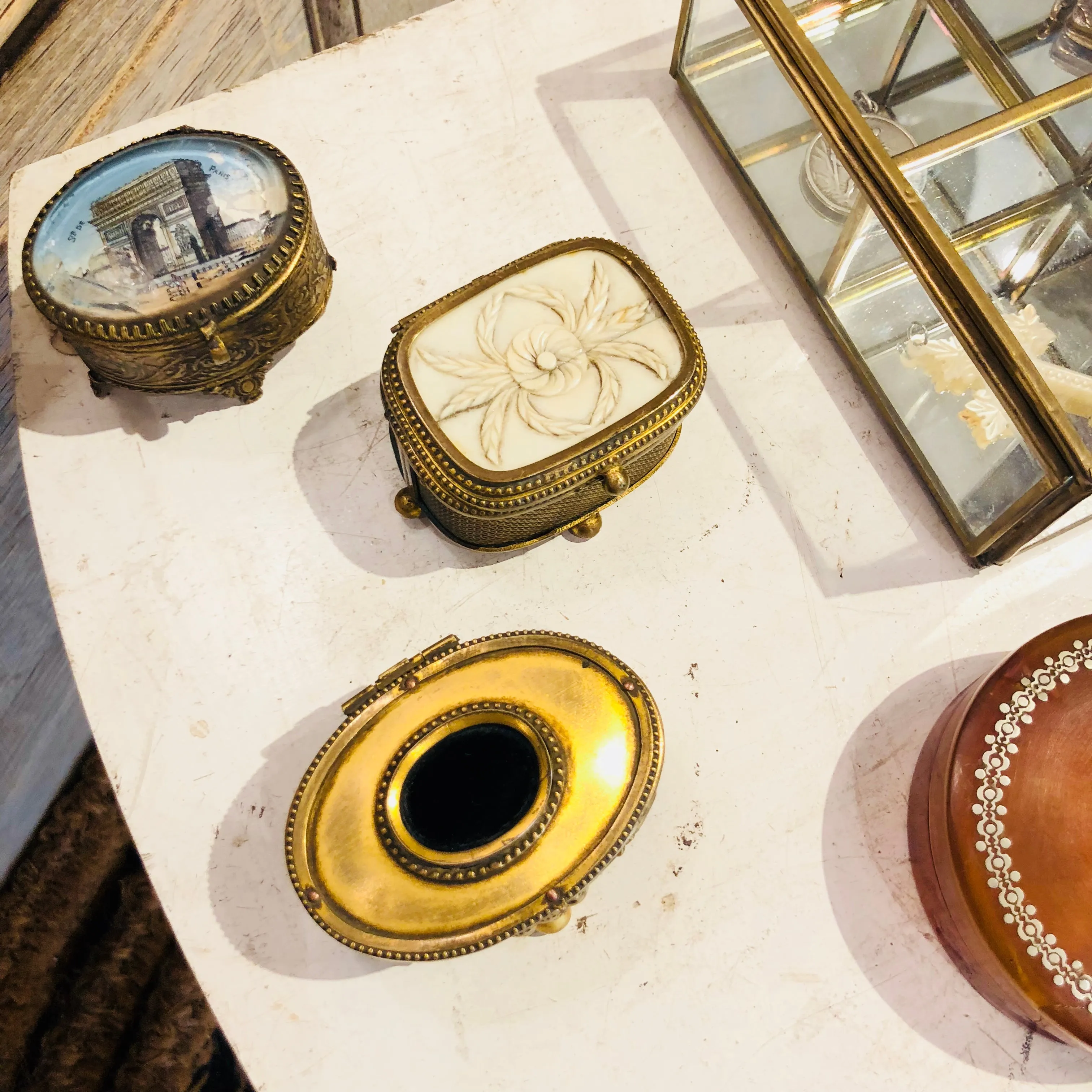 Miniature Brass & Inlaid Onyx Keepsake Box found in Italy