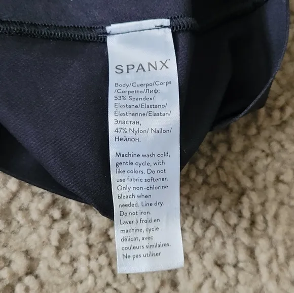 NEW! Spanx Thinstincts Convertible Slip