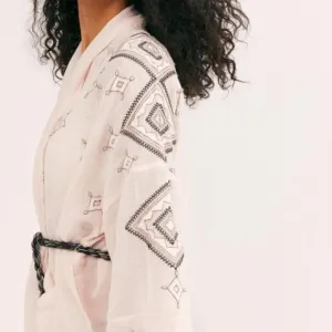 NWOT Free People IFP Isabella Embroidered Robe Z10-11