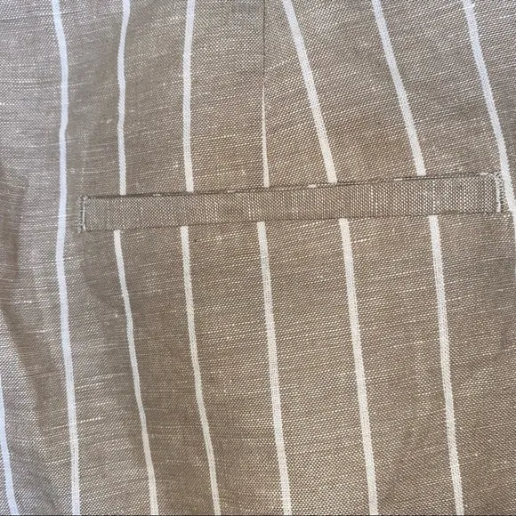 NWOT Gibson Latimer Tan and White Linen Striped Shorts Size 14