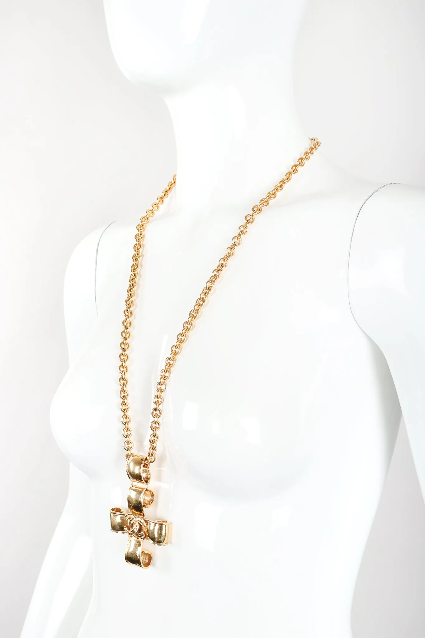 Ribbon CC Logo Pendant