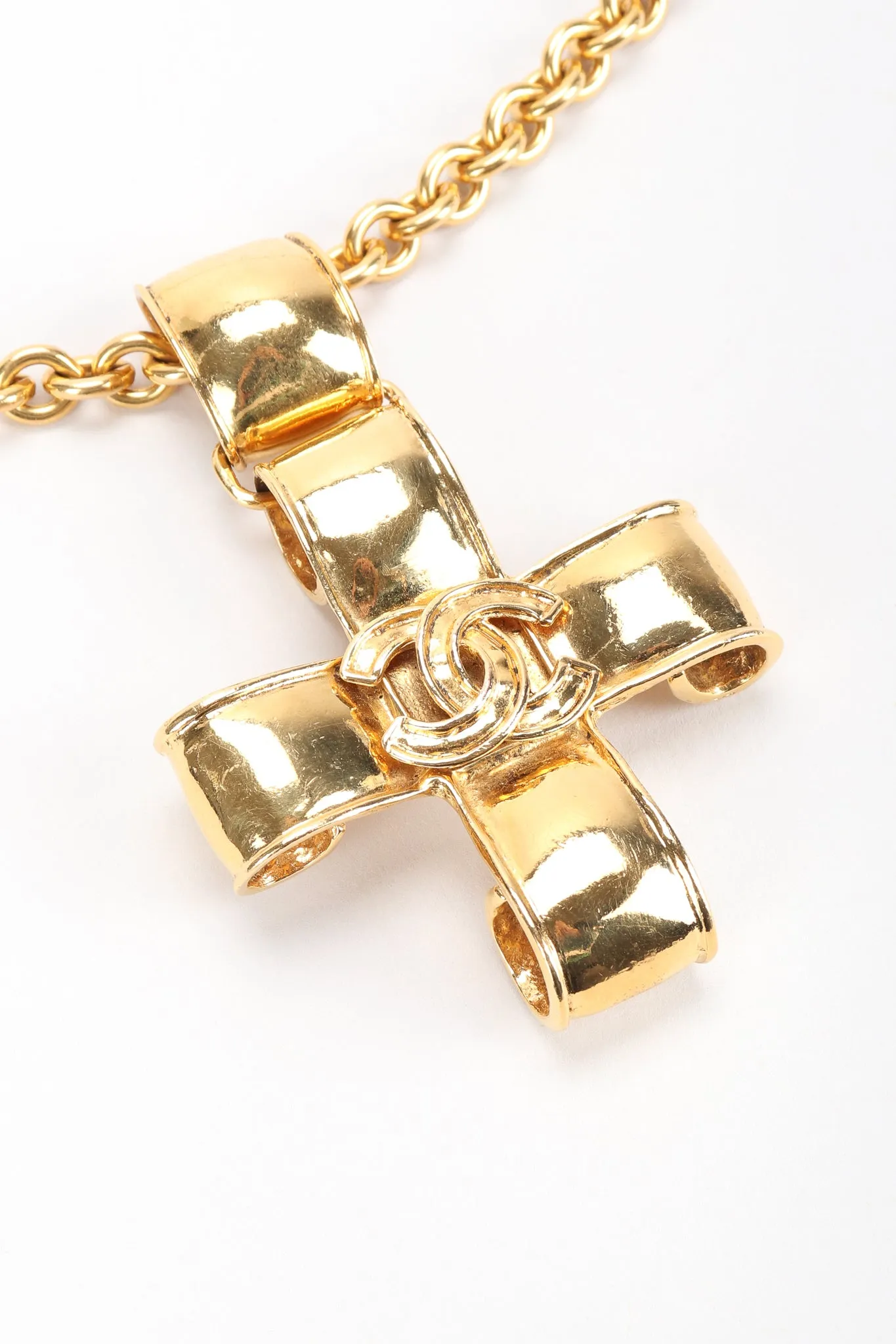 Ribbon CC Logo Pendant