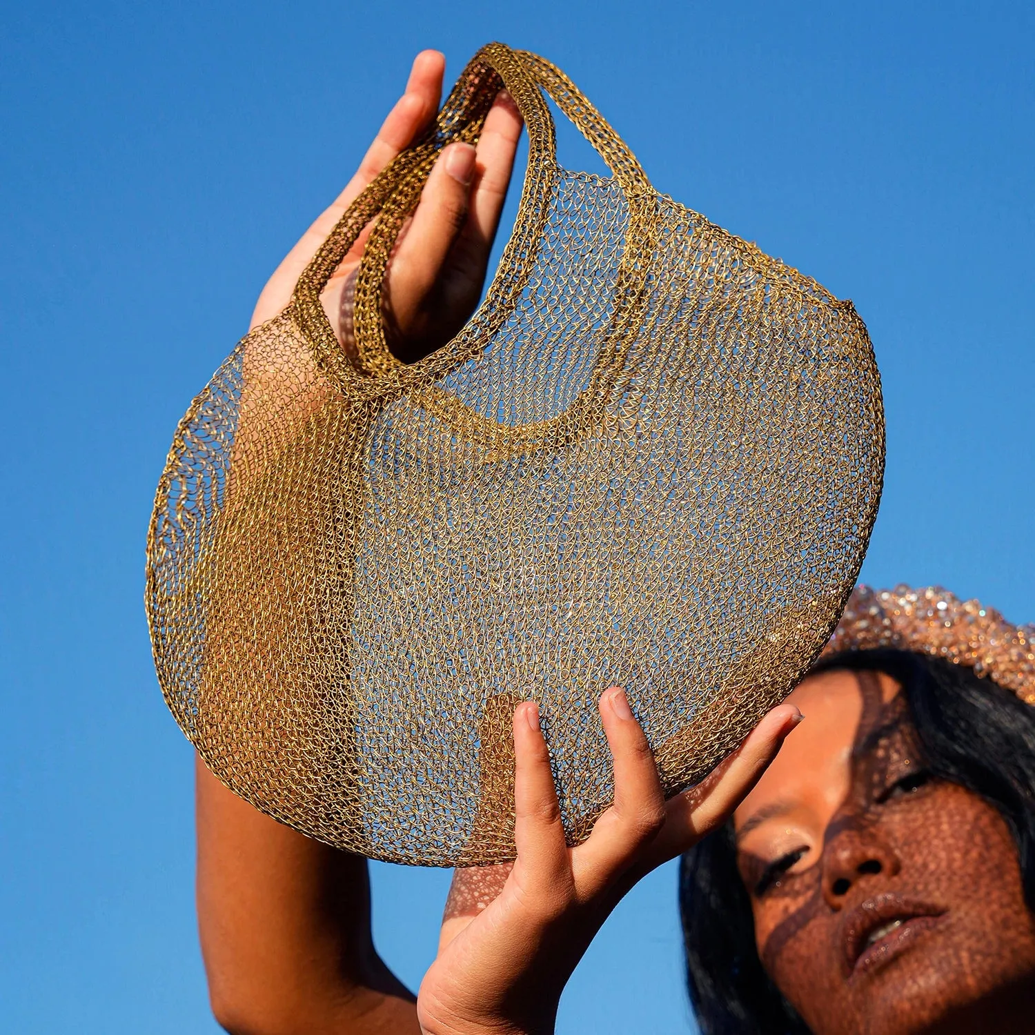 Sol Wire Tote Bag in Dark Gold