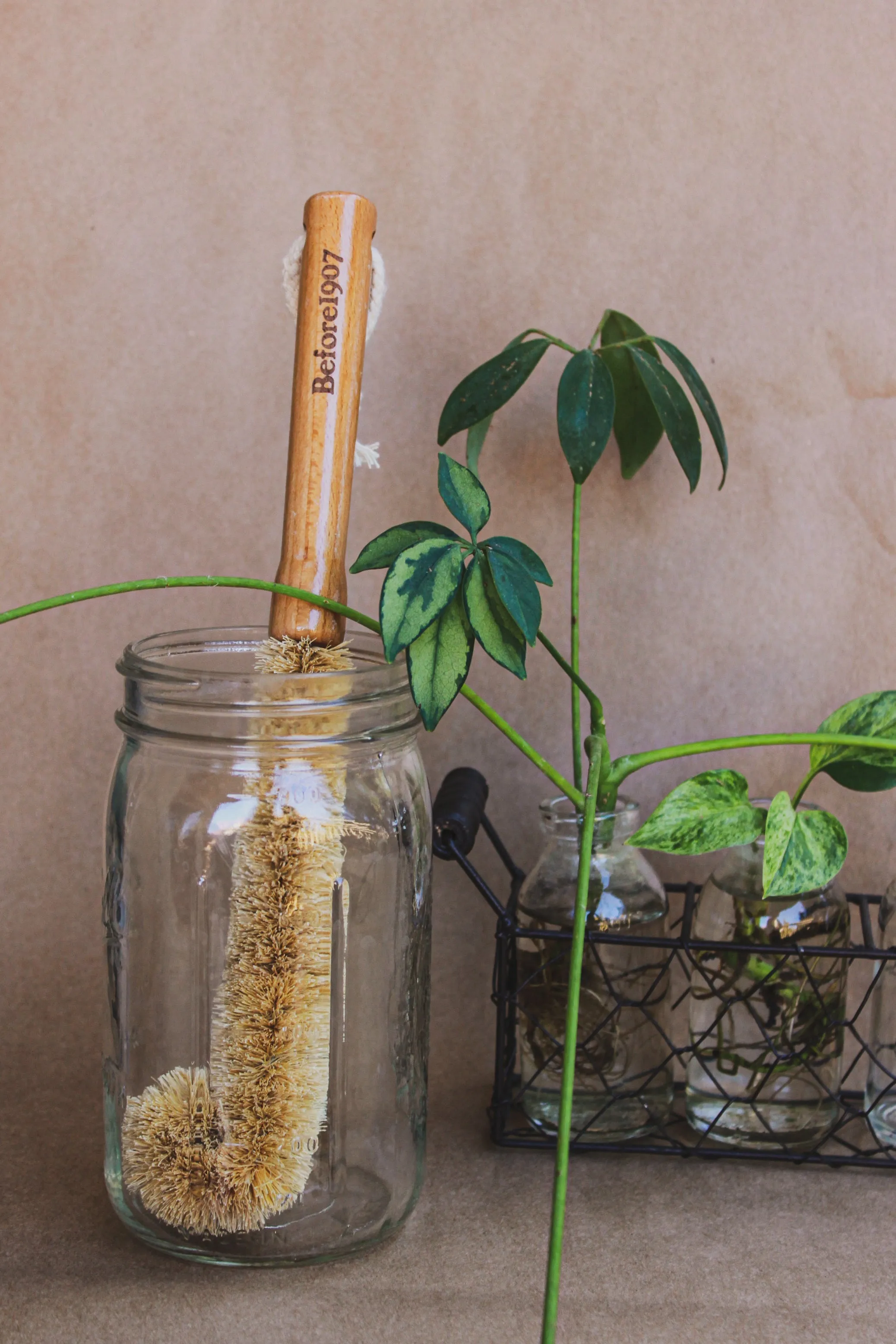 Sustainable Bottle Brush - Bamboo Handle and Sisal Fiber Bristles