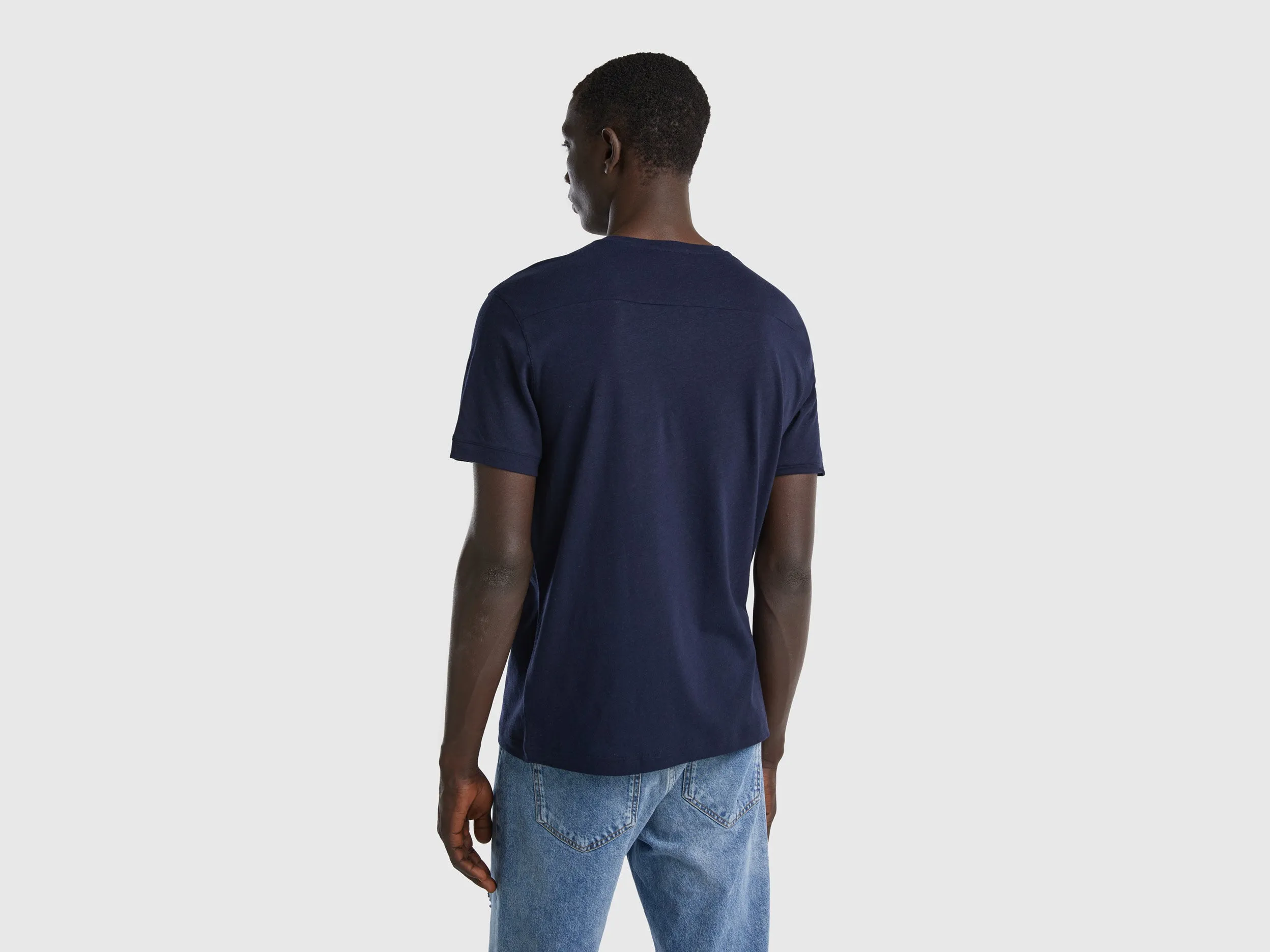 T-SHIRT IN LINEN BLEND WITH POCKET