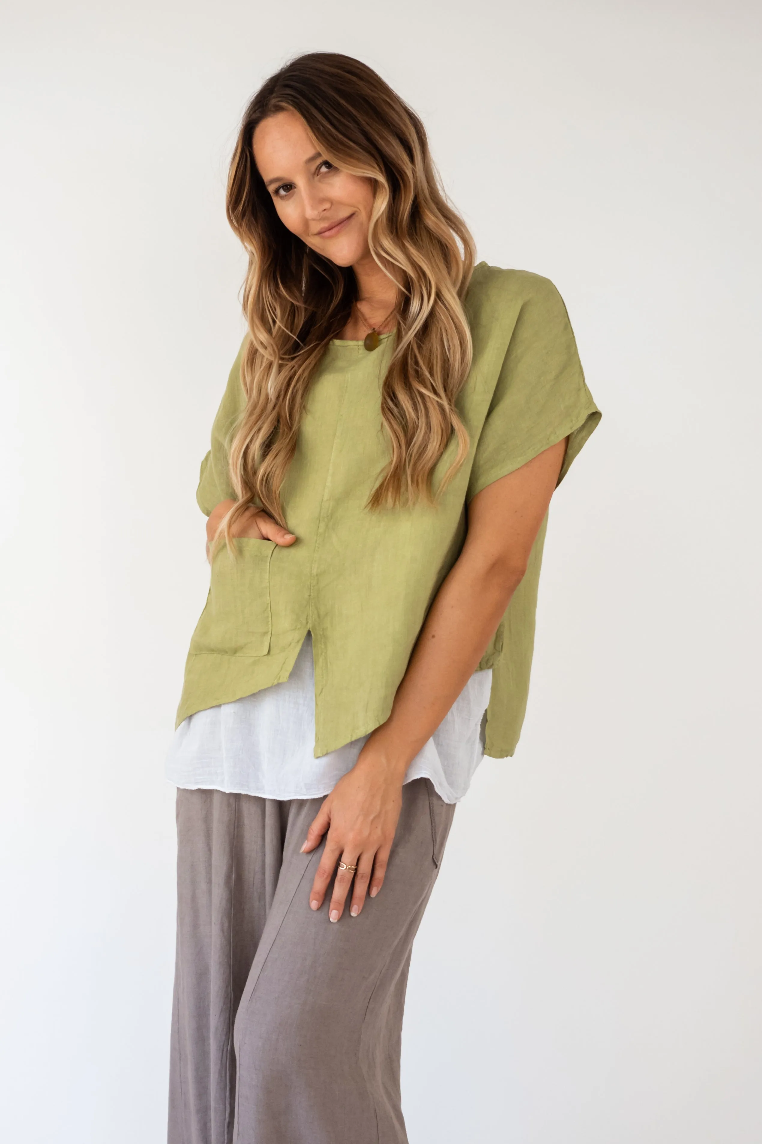 the WAILUKU layered Linen/cotton Top