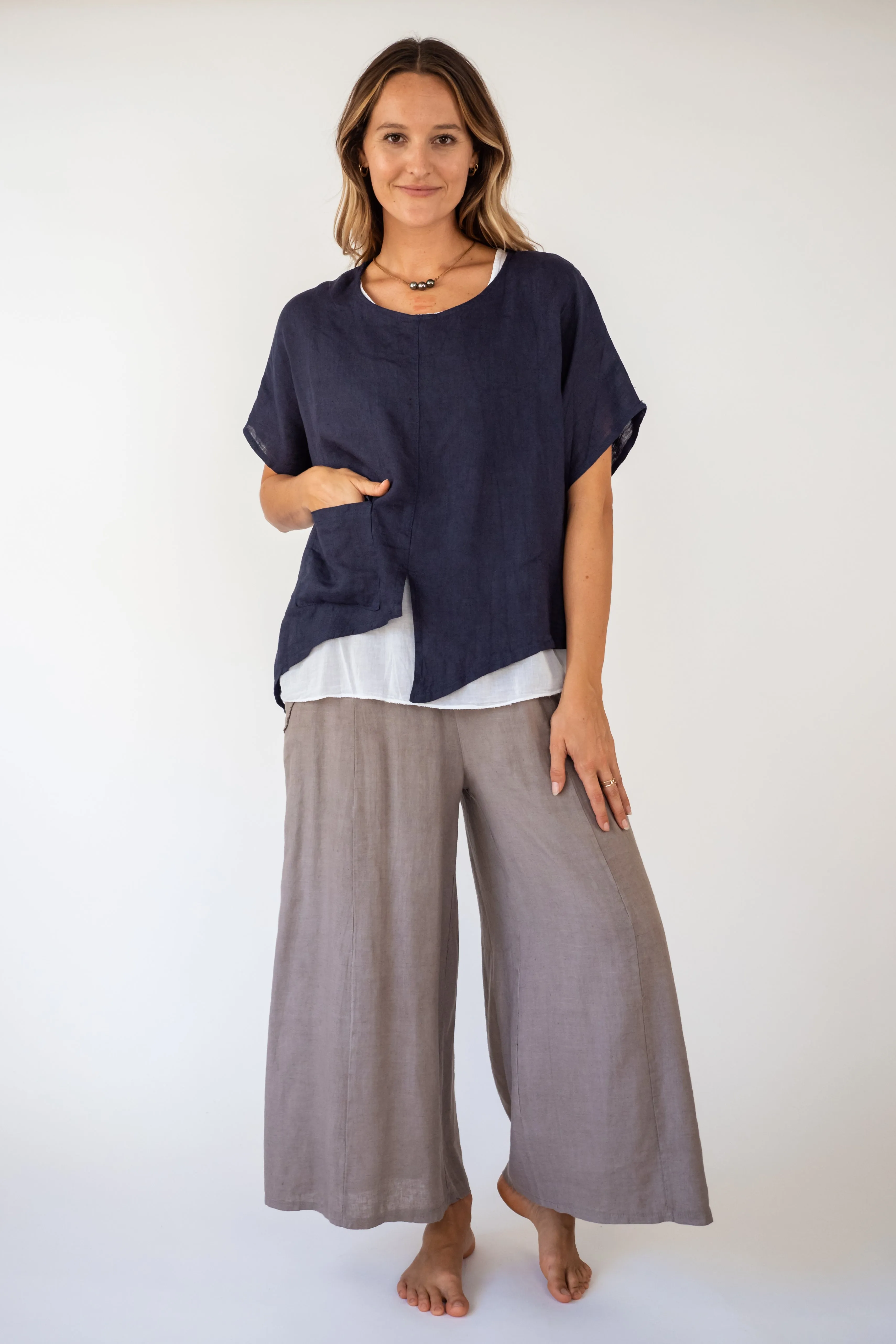 the WAILUKU layered Linen/cotton Top