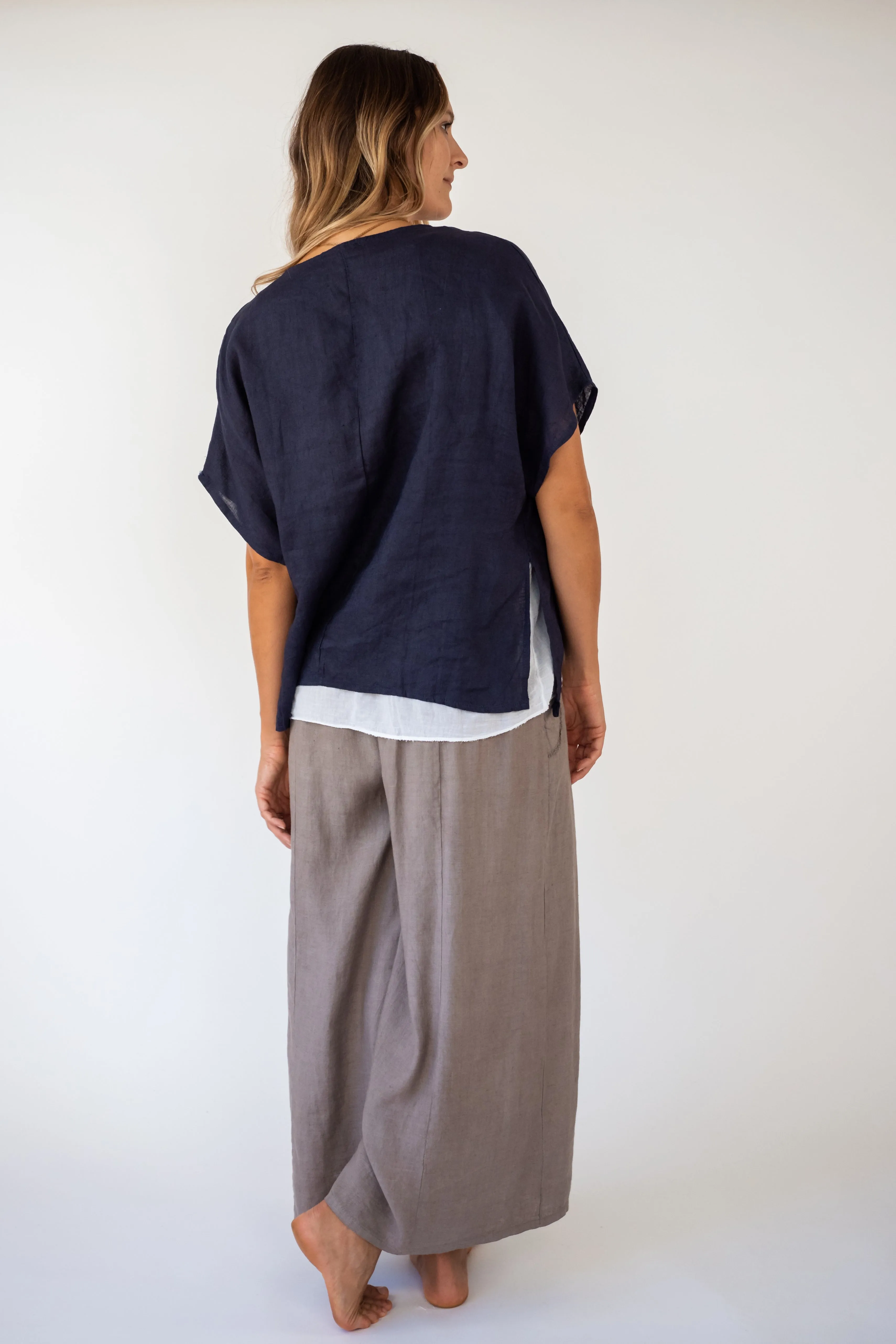 the WAILUKU layered Linen/cotton Top