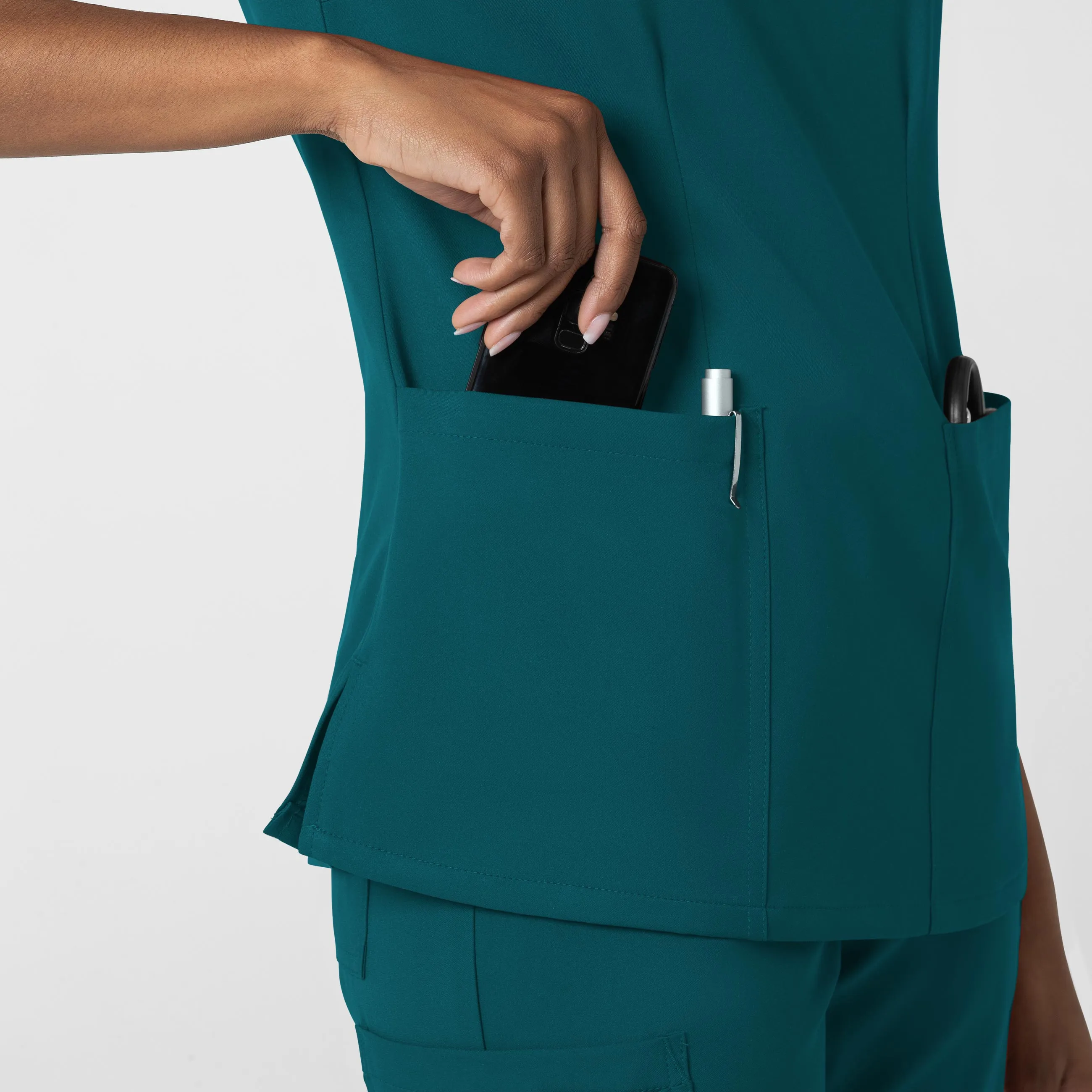 Thrive 6122 Fitted 3-Pocket V-Neck Scrub Top Caribbean Blue