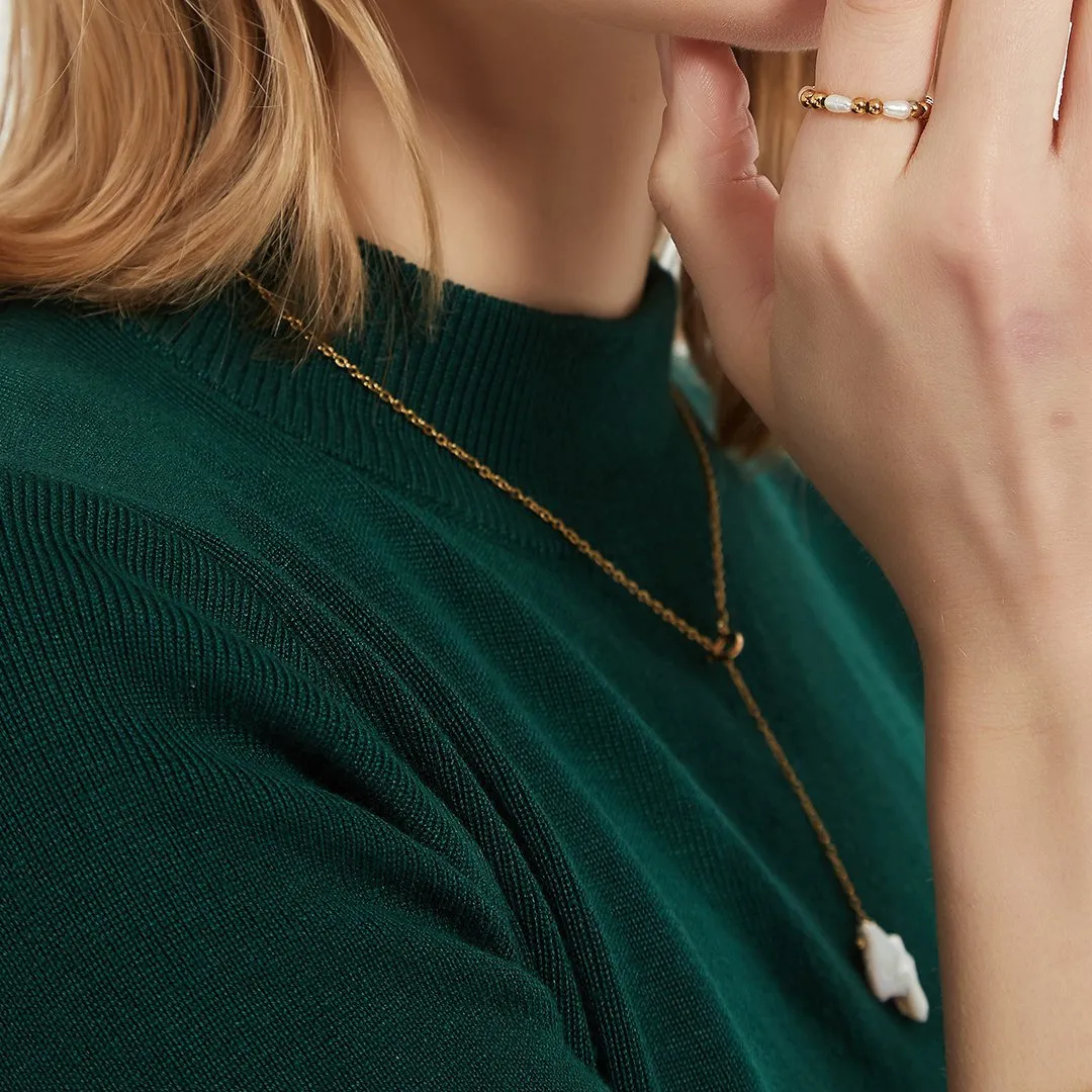 Timeless Pearly Necklace