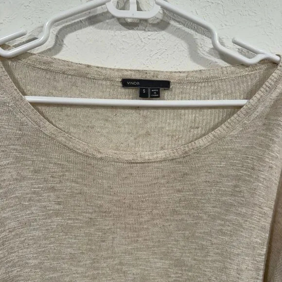 Vince Superfine Lyon long sleeve scoop neck lightweight sweater, Small