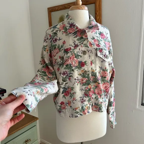 Vintage floral lightweight jacket