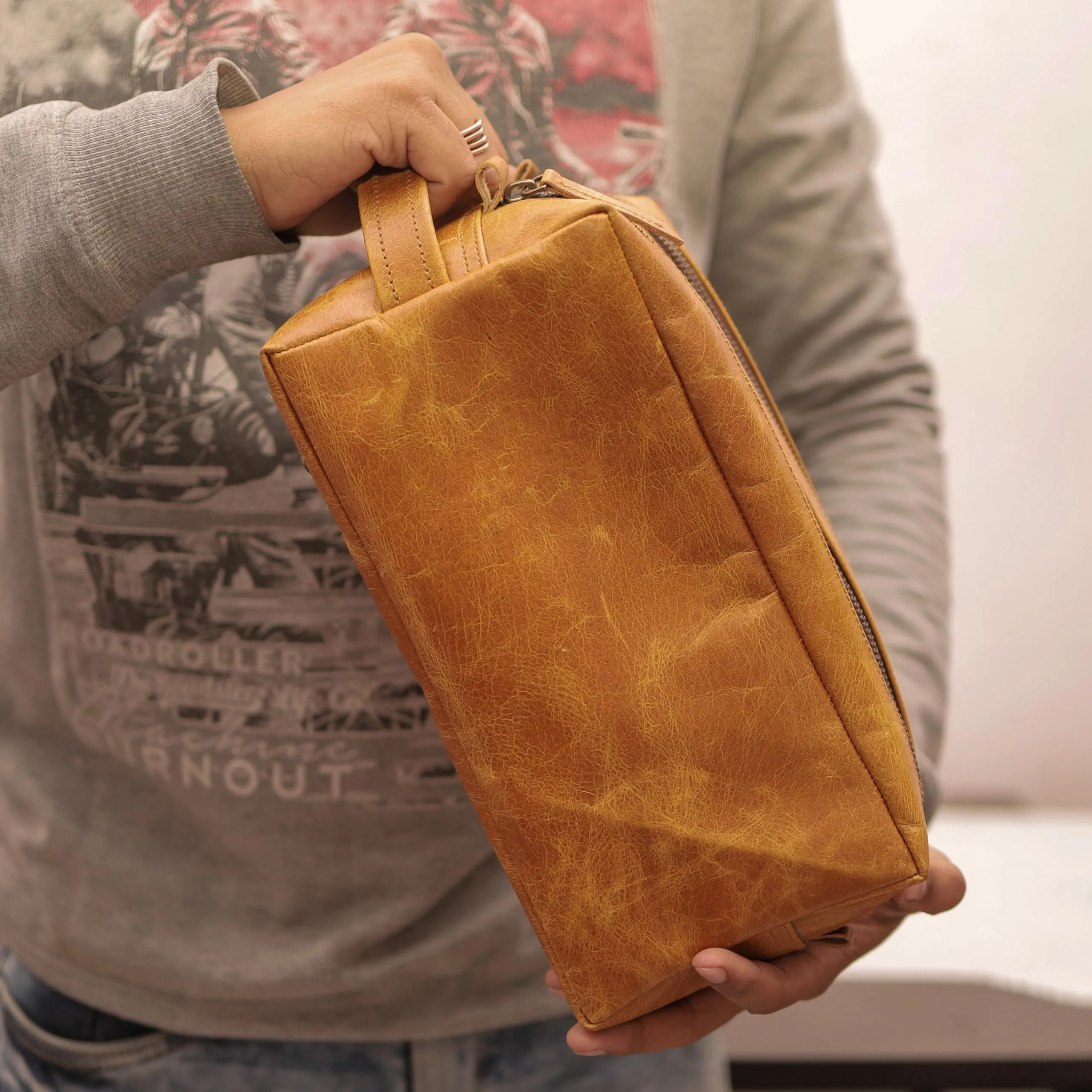 WerKens Genuine Leather Travel Toiletry Bag - Dopp Kit Organizer Makeup Case