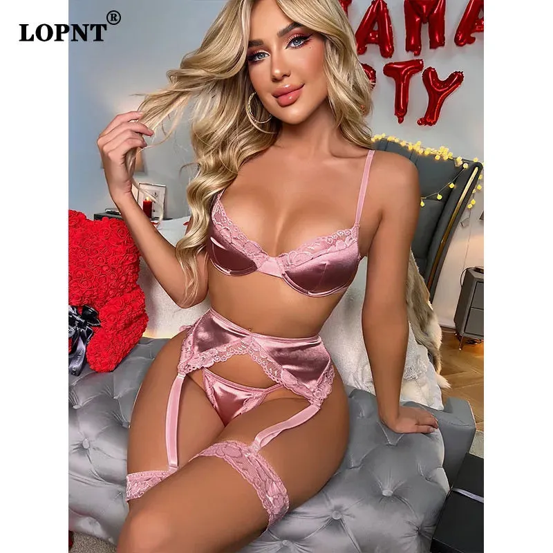 Wetlook Lace Patchwork Lingerie Set – 4-Piece Underwire Bra & Briefs