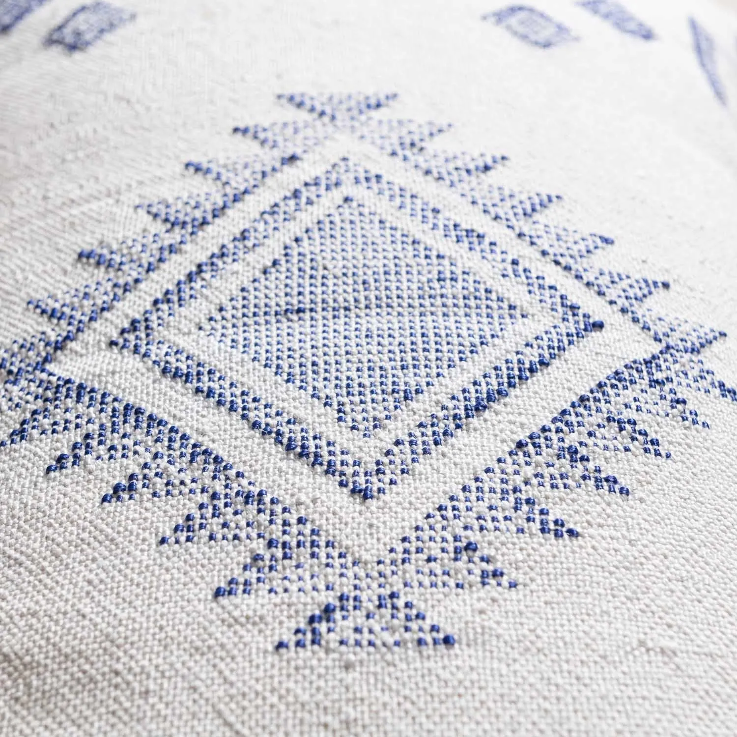 White Cactus silk pillow cover