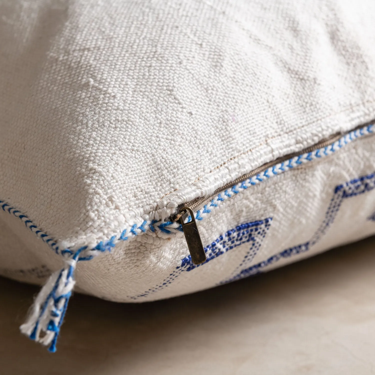 White Cactus silk pillow cover