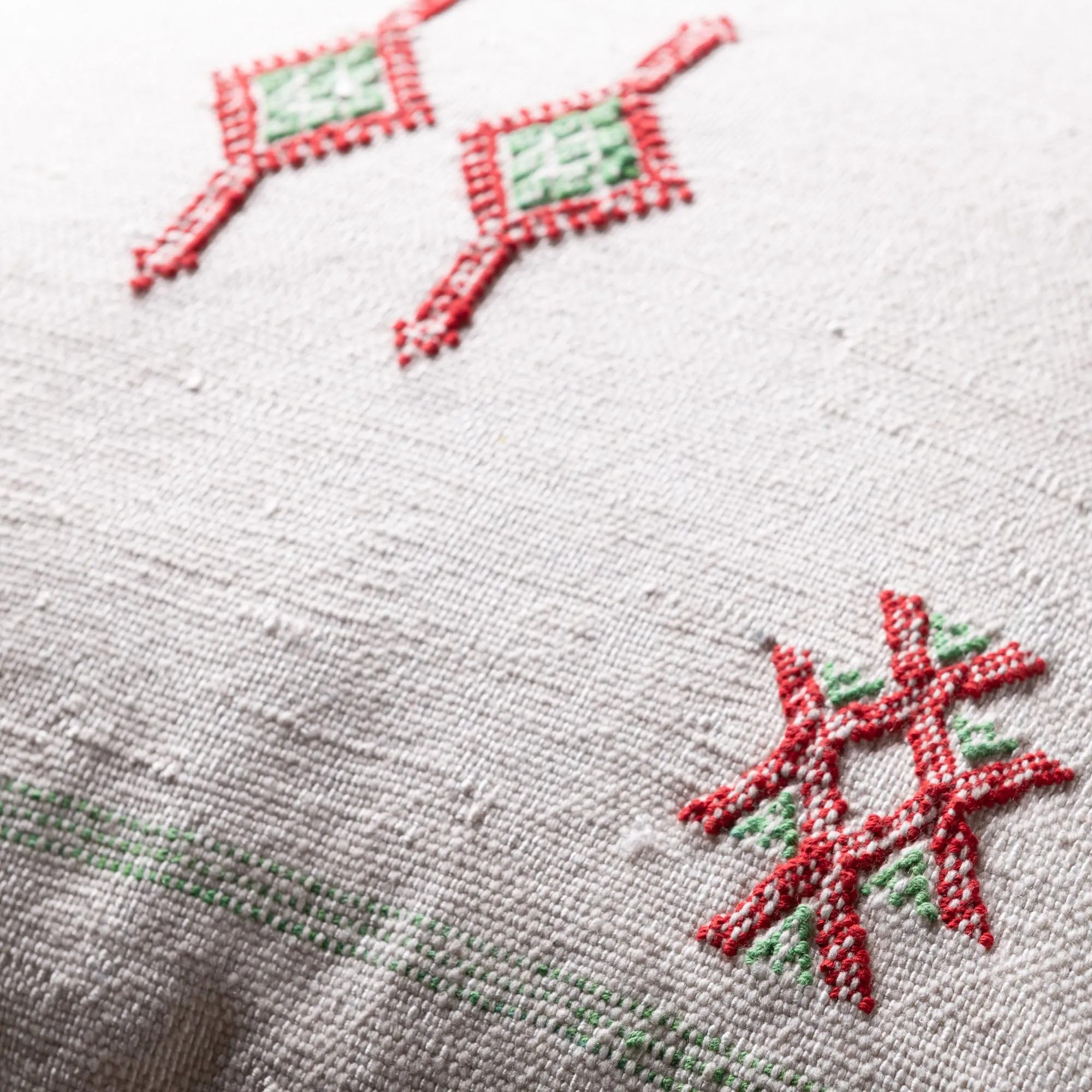 White Cactus silk pillow cover
