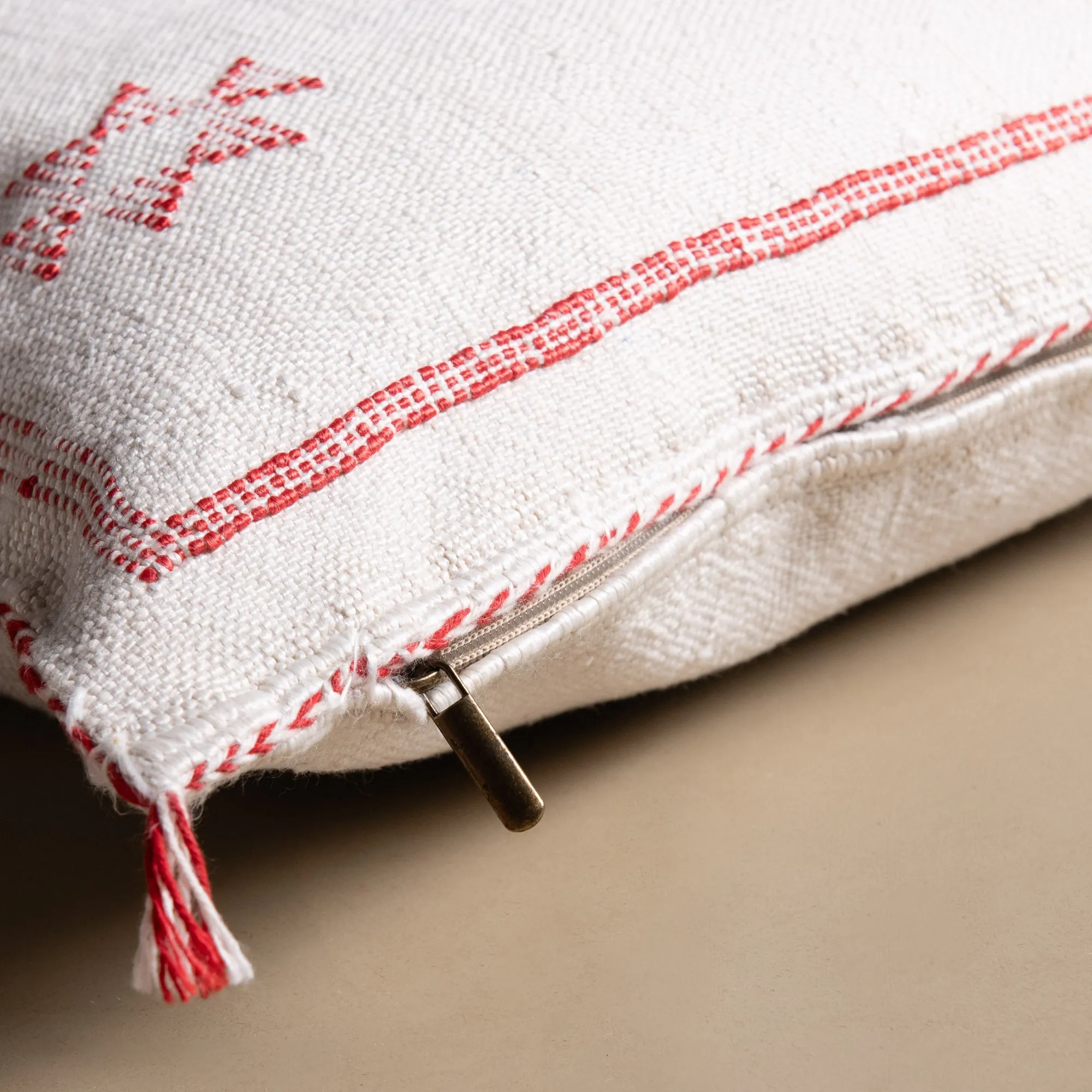 White Cactus silk pillow cover