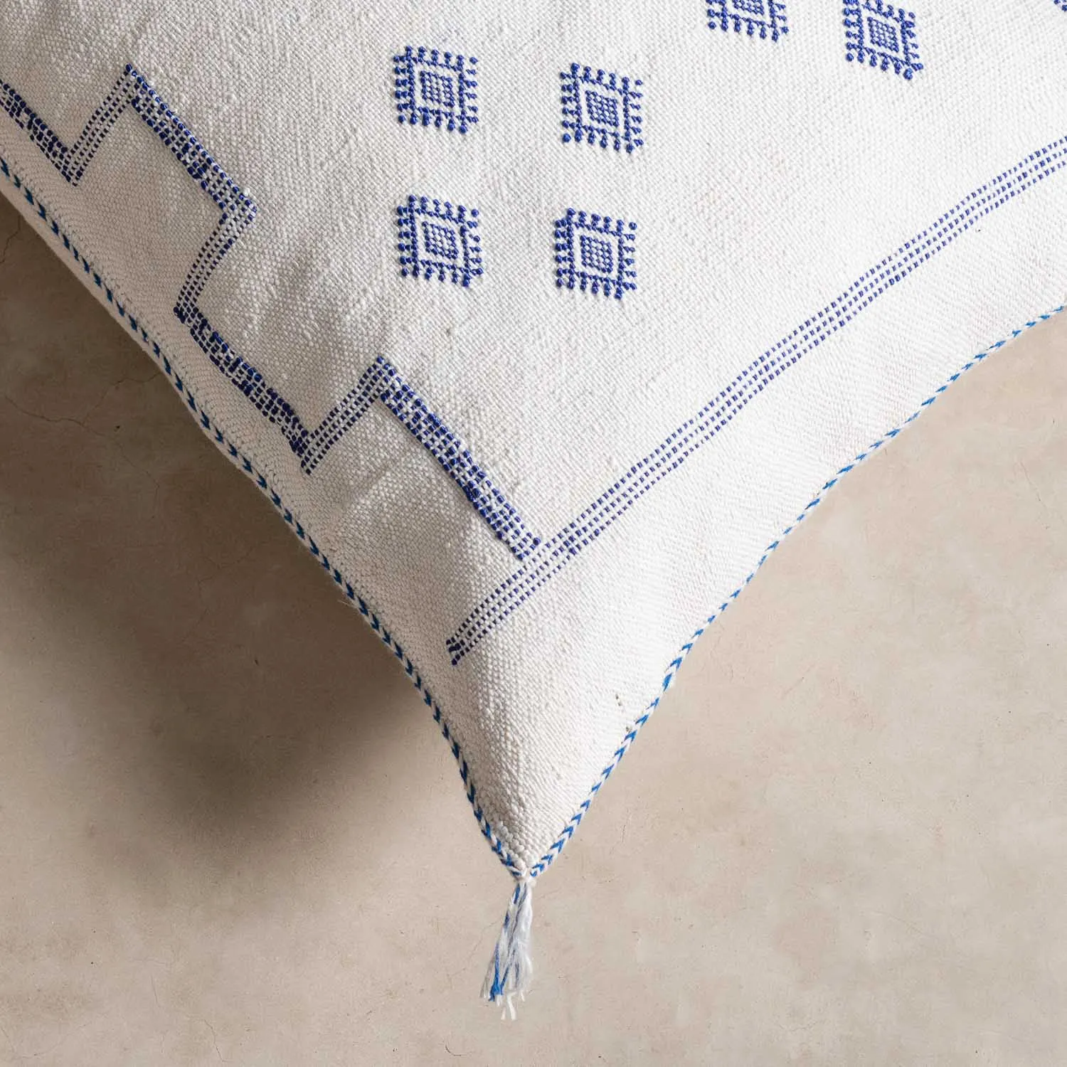 White Cactus silk pillow cover