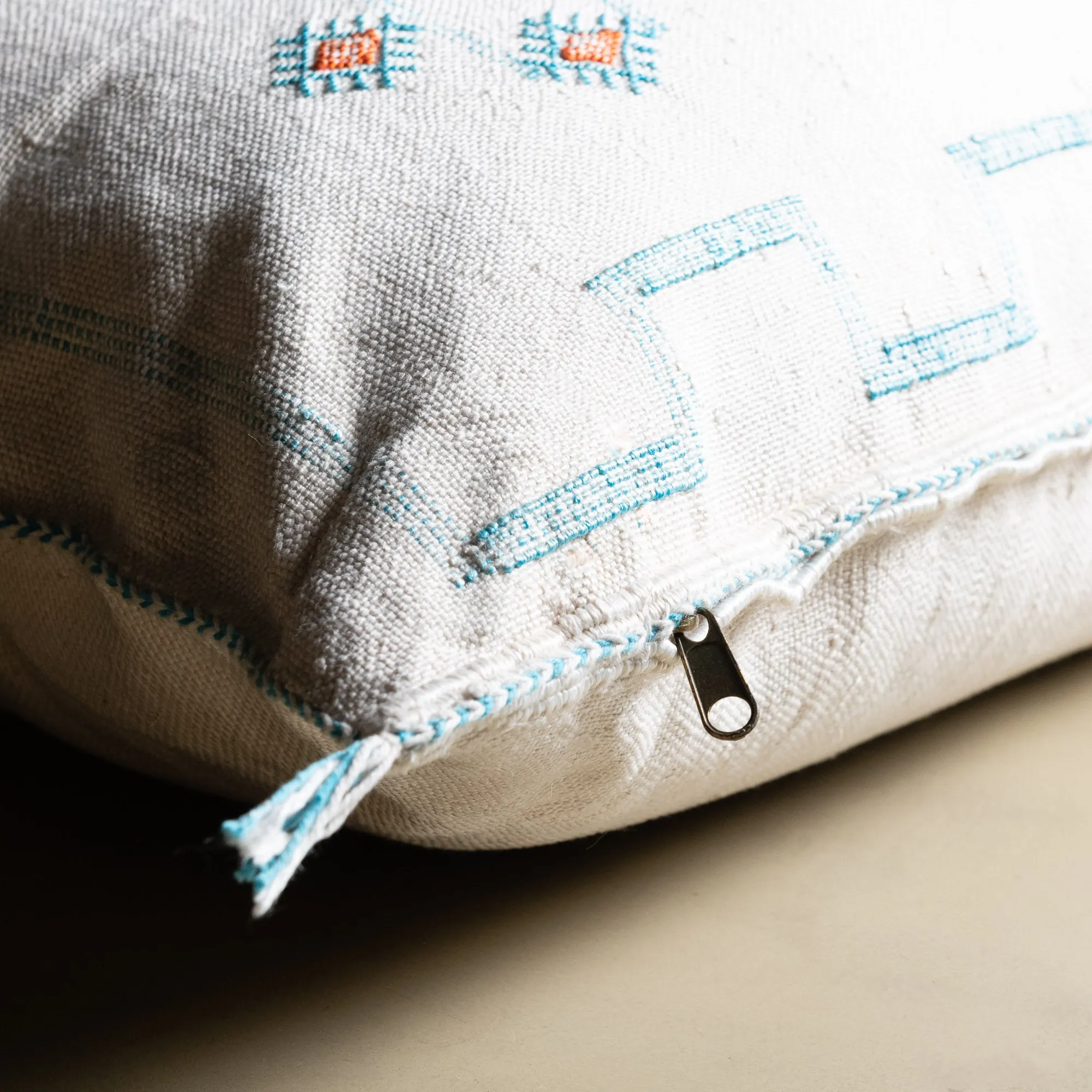 White Cactus silk pillow cover